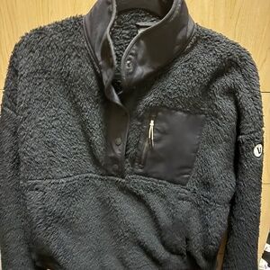 Vuori fleece pullover